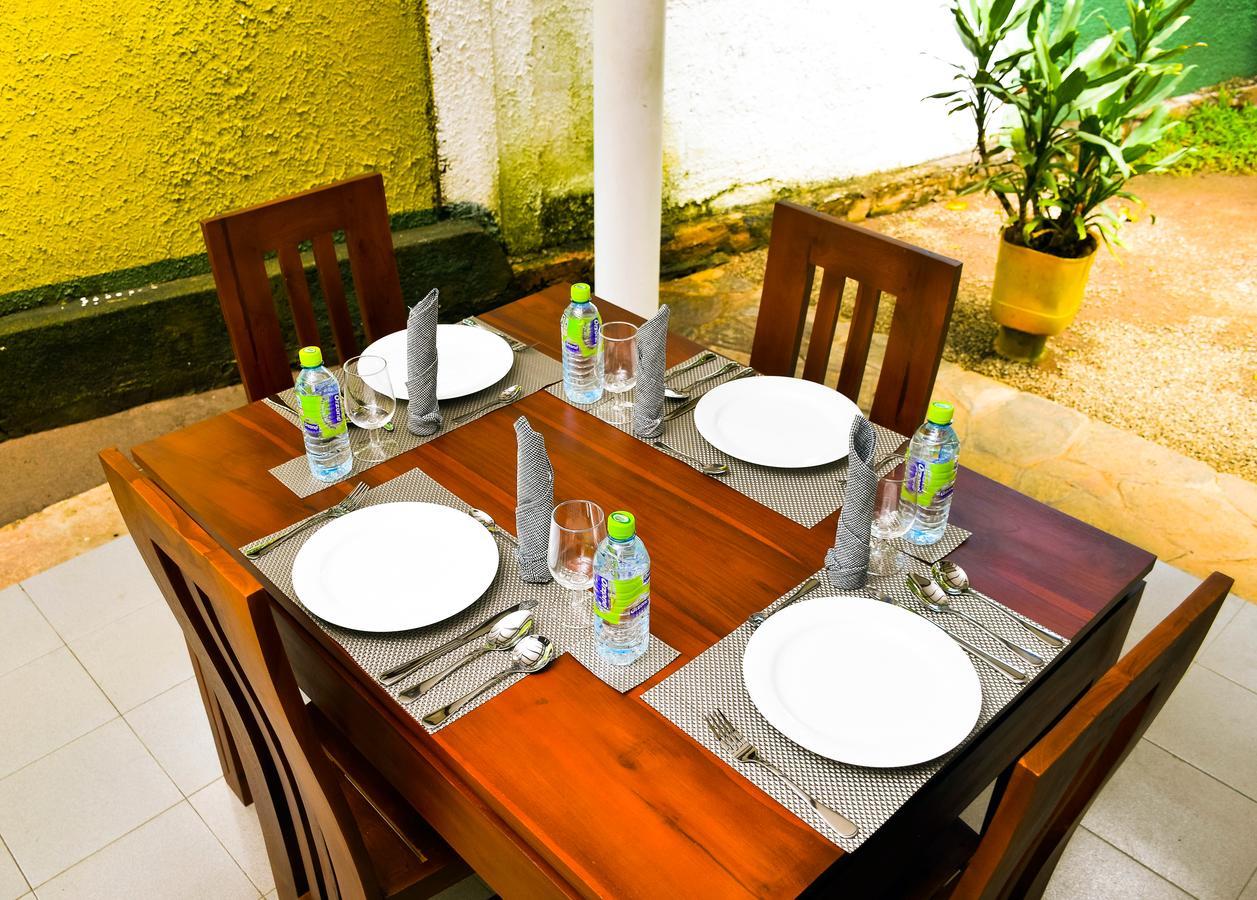 Vishmee Holiday Inn Embilipitiya Esterno foto